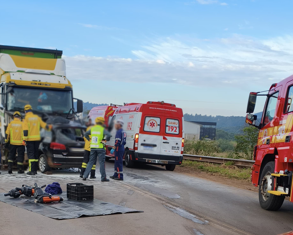 Grave acidente de trânsito deixa vítima fatal na BR 282