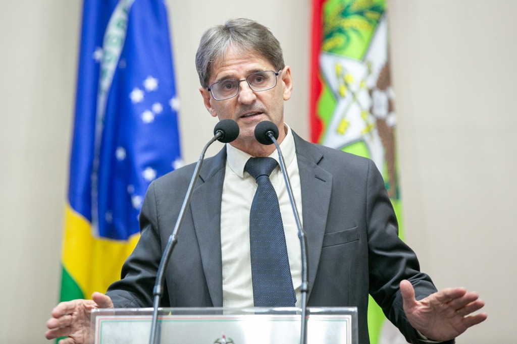 Deputado Neodi Saretta destina R$ 100 mil para a educação de Palmeira