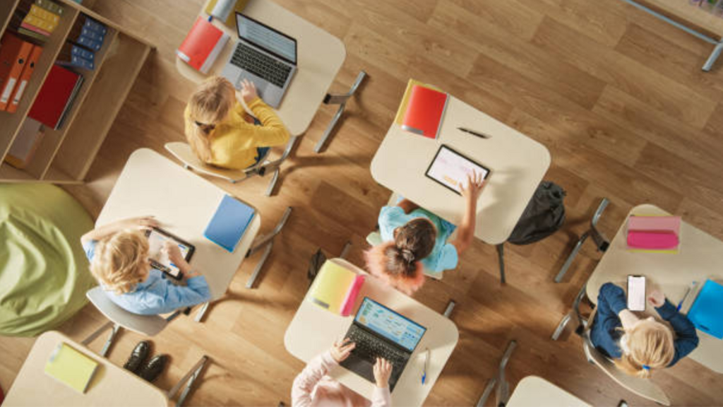 Projeto cria política contra violência nas escolas