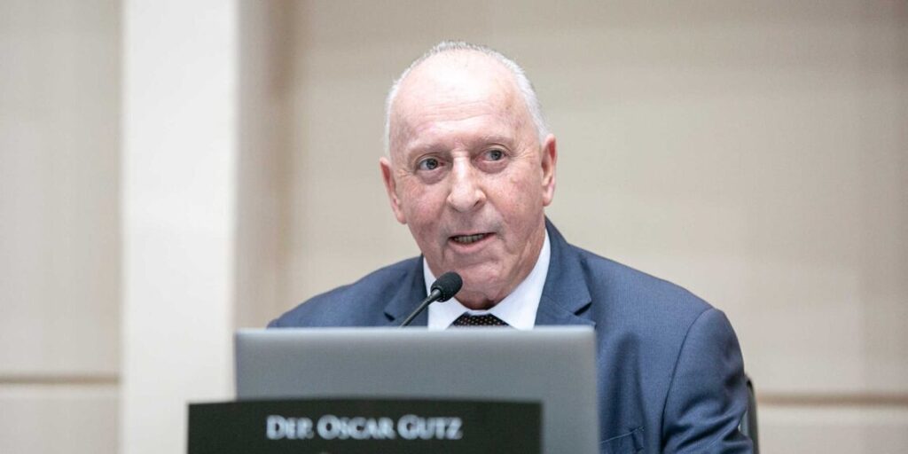 Oscar Gutz reassume mandato na Alesc após 30 dias de licença