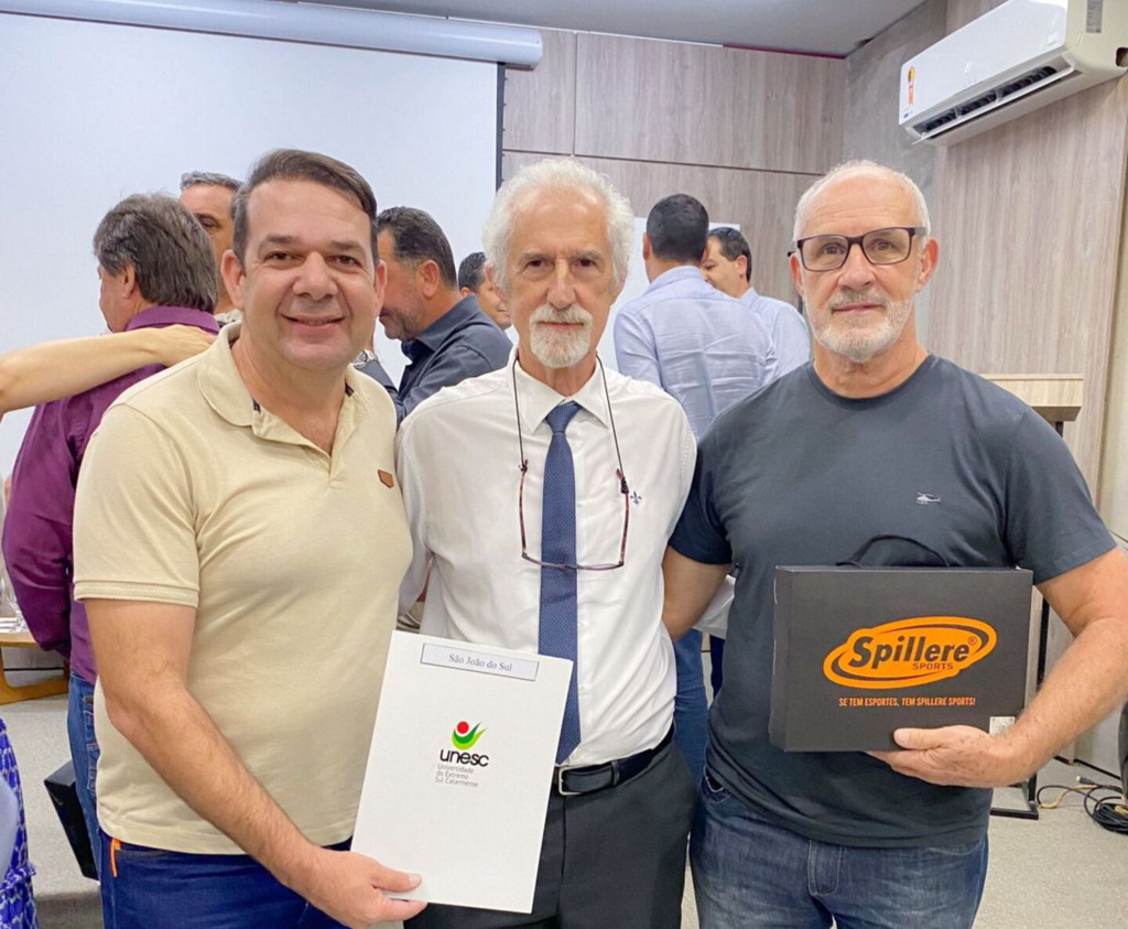 PREFEITURA DE SÃO JOÃO DO SUL ASSINA CONTRATO COM O PROJETO TIGRINHOS DO CRICIÚMA E.C