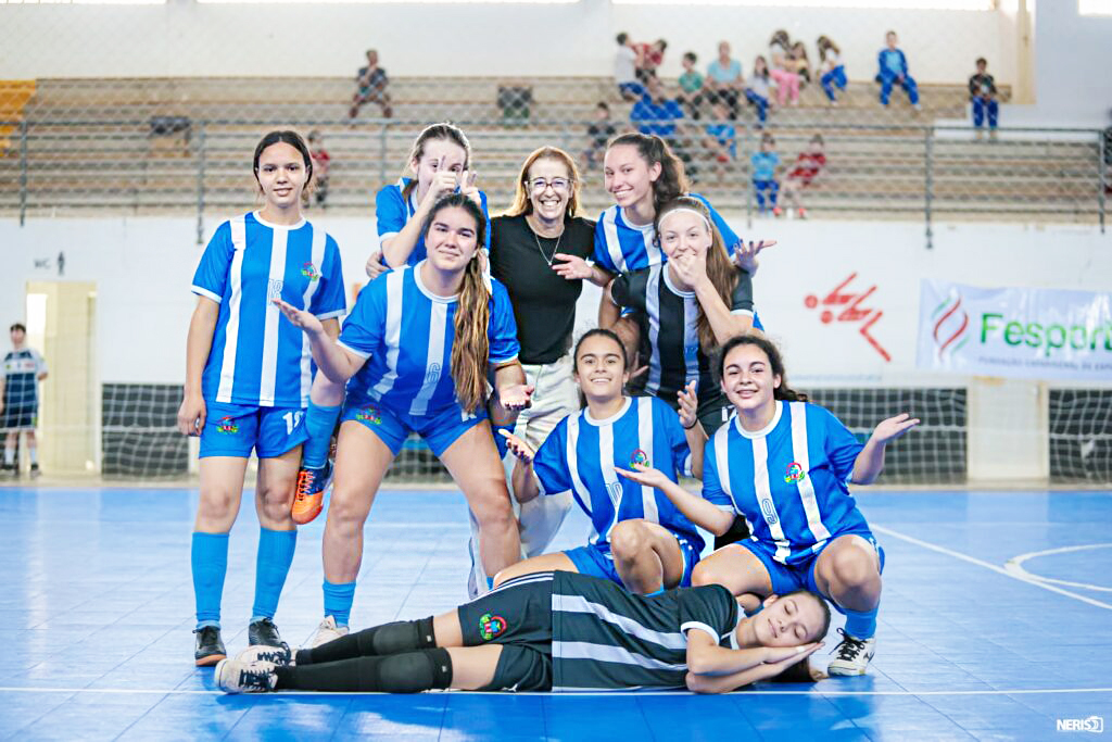 FUTSAL FEMININO SUB-17 DE LACERDÓPOLIS É CAMPEÃO DO JESC MICRORREGIONAL