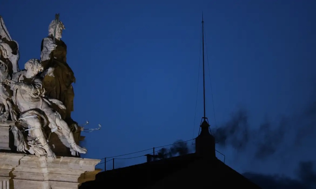 Bispo fala sobre expectativa para escolha do novo Papa
