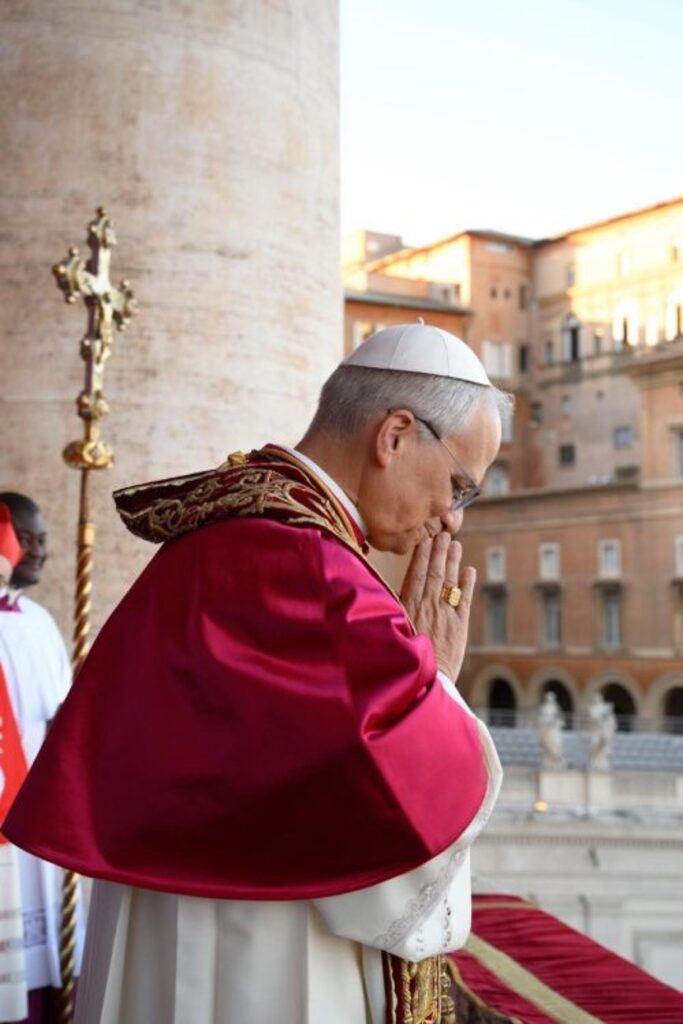 Quem é Robert Francis Prevost, o papa Leão XIV