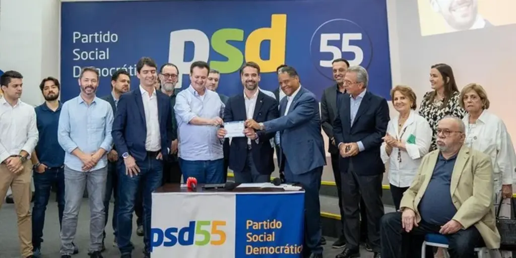 Governador Eduardo Leite se filia no PSD