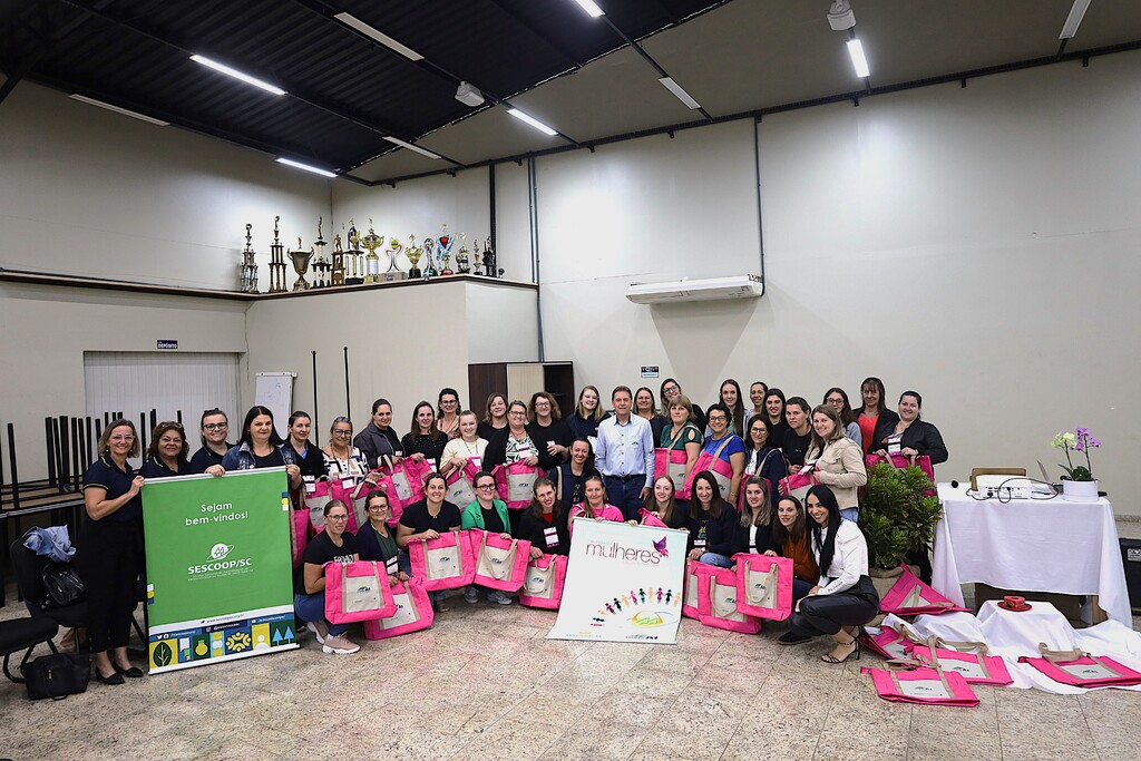 Cooper A1 forma novas turmas do programa Mulheres Cooperativistas