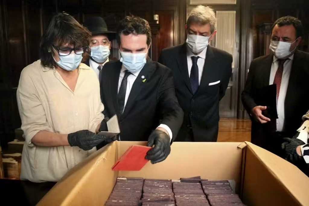 Documentos nazistas são descobertos em porão da Suprema Corte da Argentina