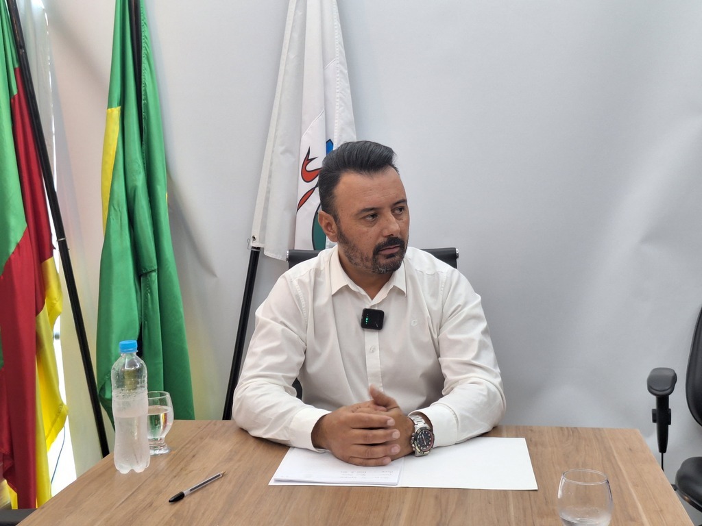 Rodrigo Ferraz protocola Moção de Apoio à CPI de fraudes no INSS