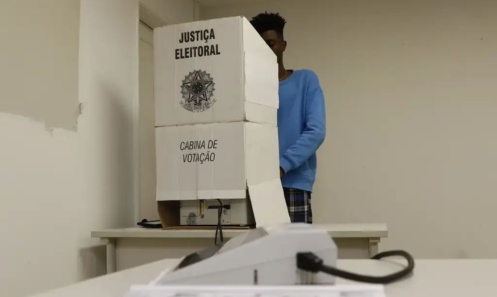 Mais de cinco milhões podem ter o título de eleitor cancelado