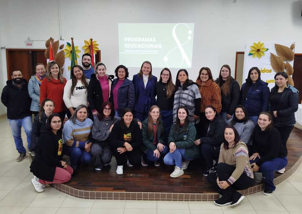 Professores e gestores da Rede Municipal participam de assessoria com especialista em aprendizagem