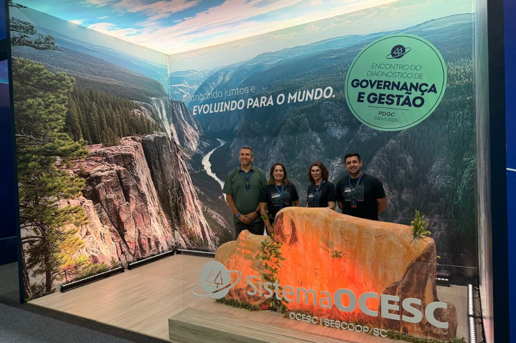 Cerpalo marca presença em evento de governança e gestão do cooperativismo catarinense