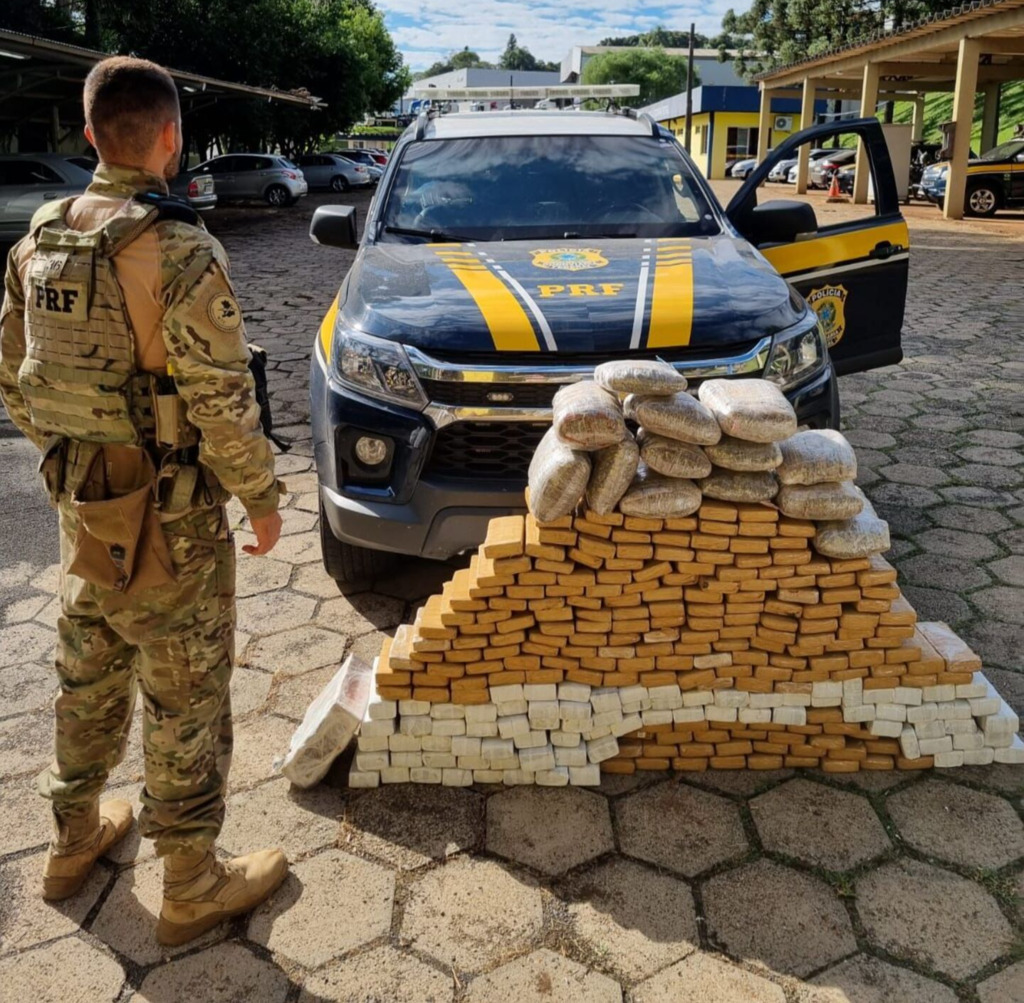 Mais de 660 kg de maconha apreendidos pela PRF em SC