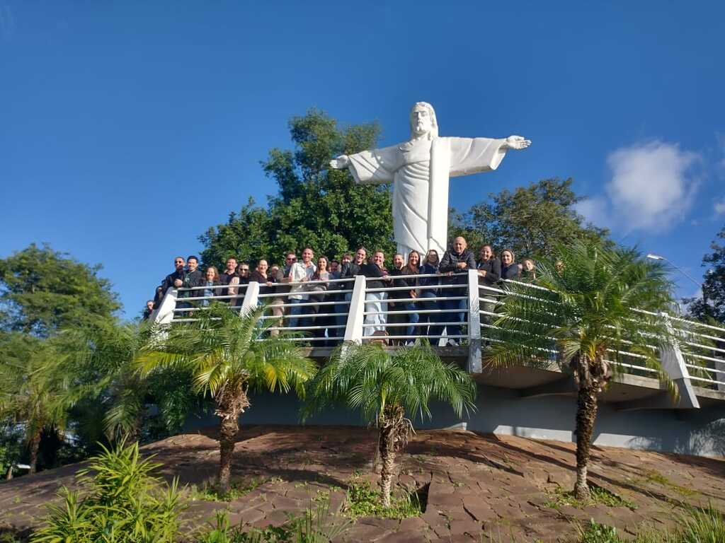 Descanso sedia reunião do Colegiado de Turismo da Ameosc e IGRs