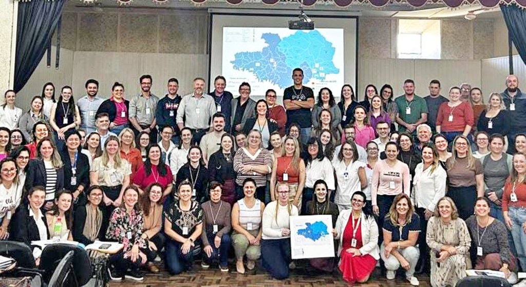 Campos Novos participa de reunião regional para fortalecimento da Rede Materno-Infantil