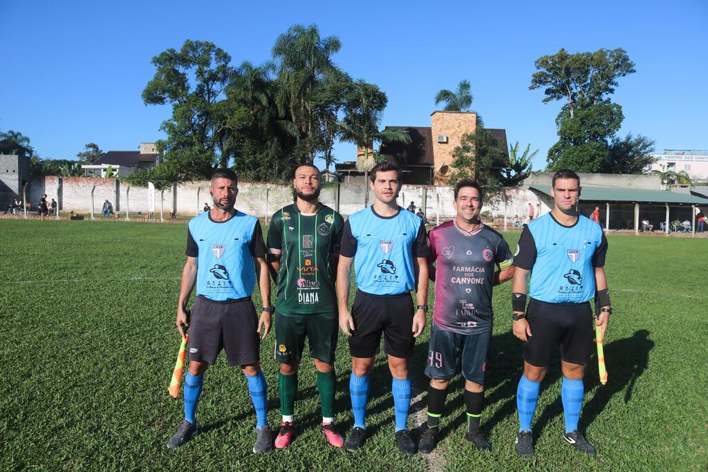 FINAIS DO CAMPEONATO MUNICIPAL  DE FUTEBOL ACONTECEM DOMINGO (18) EM PRAIA GRANDE