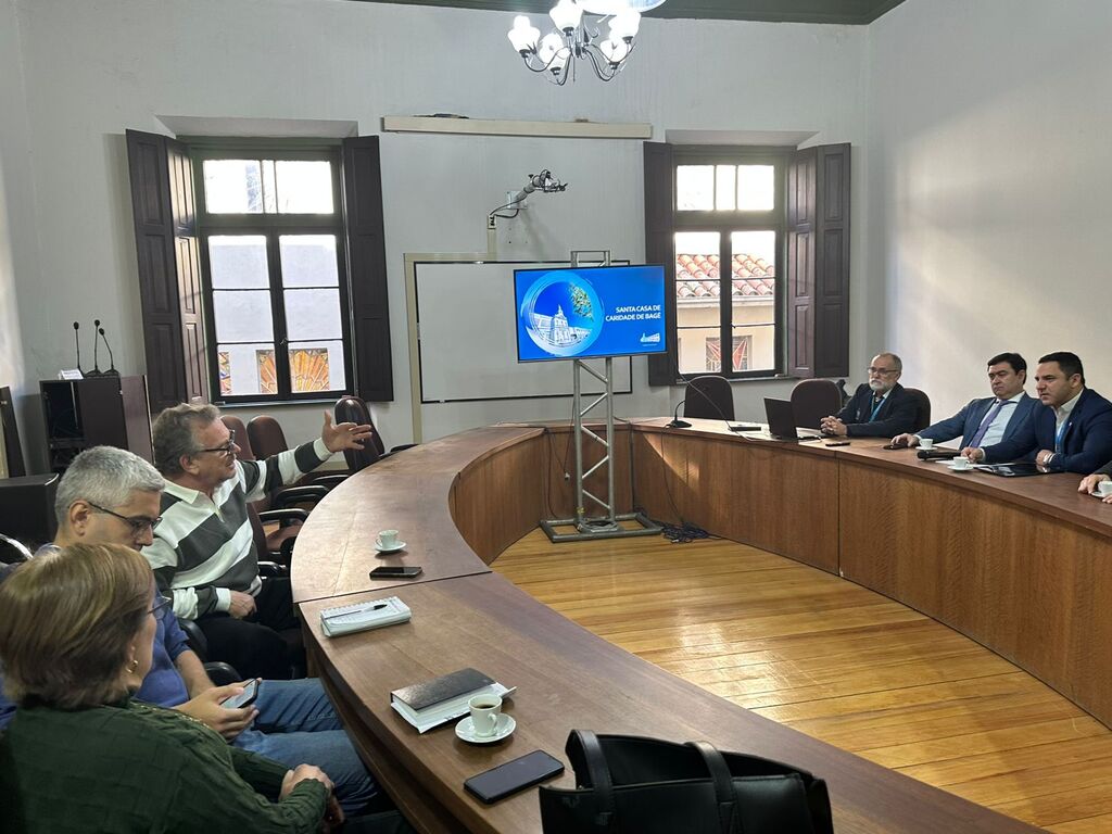 Santa Casa e Prefeitura debatem crise dos hospitais filantrópicos