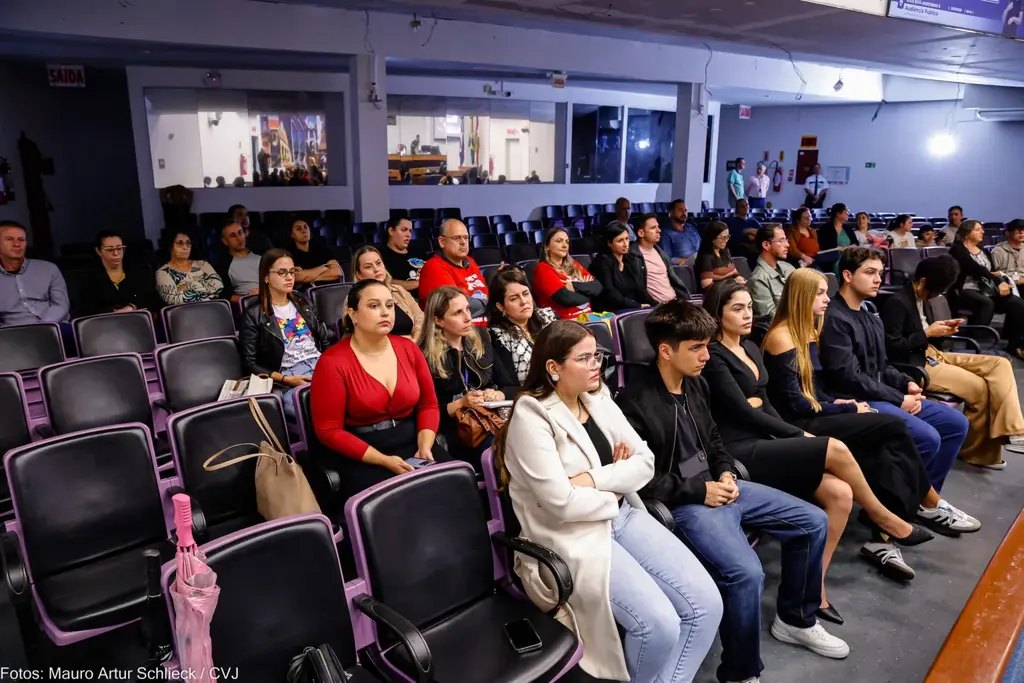 Protocolo para designação de auxiliares escolares é debatido em audiência pública na Câmara