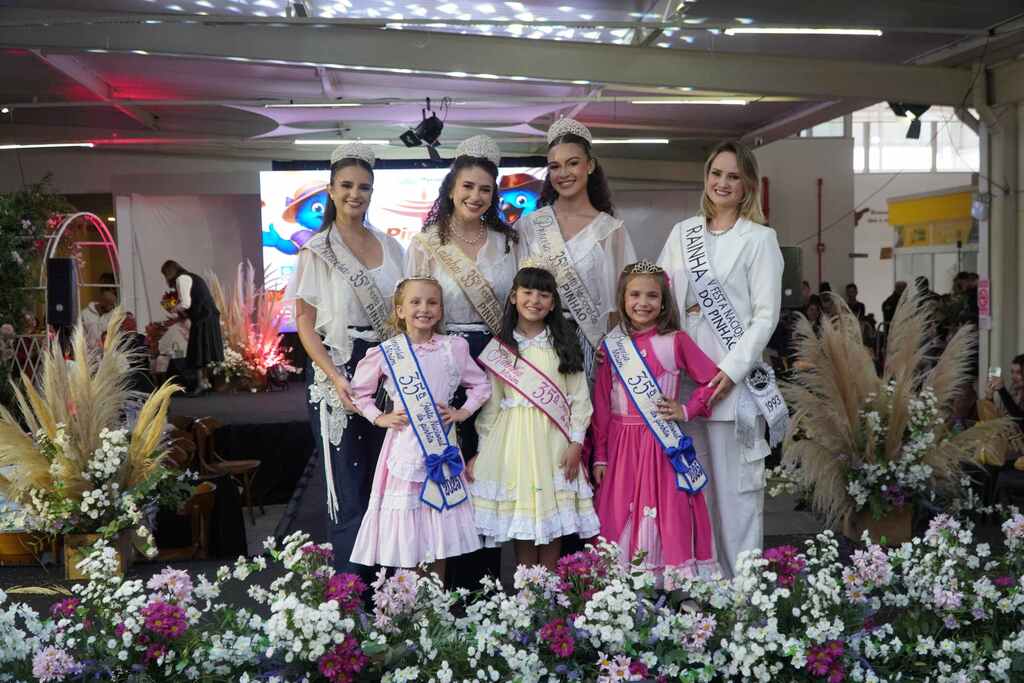 Lavínia Moraes Amaral é eleita rainha mirim da 35ª Festa Nacional do Pinhão