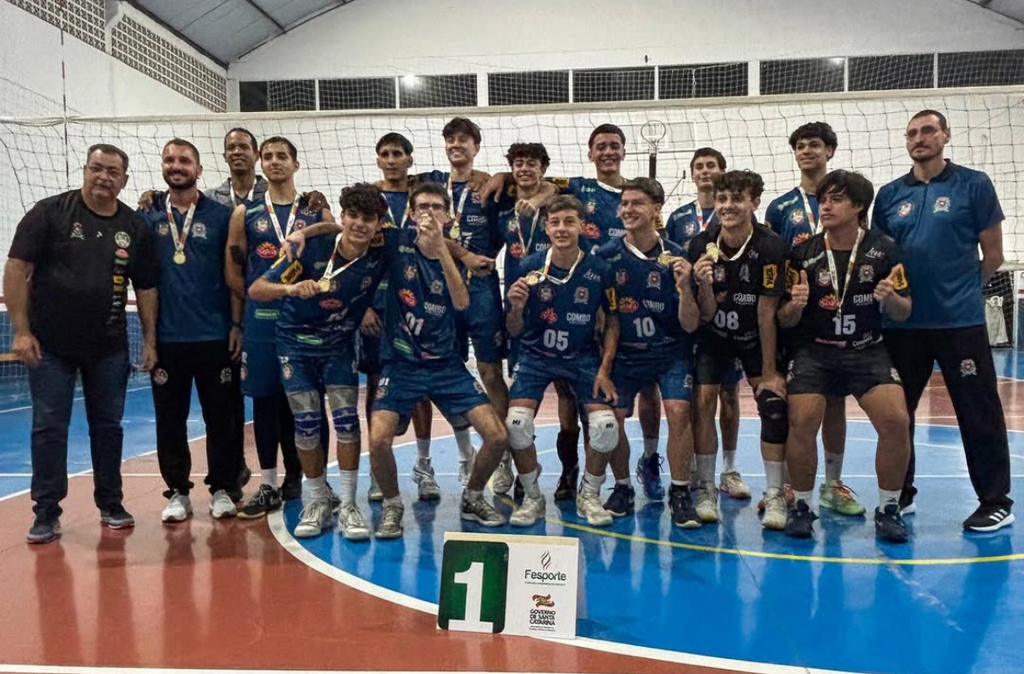 Vôlei de Forquilhinha é campeão da etapa microrregional dos Joguinhos de SC