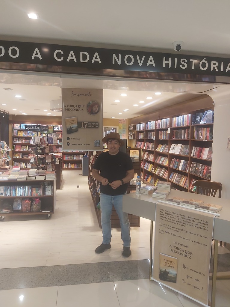 ALEXANDRE TORRES LANÇA ROMANCE HISTÓRICO EM CRICIÚMA E MIRA O CENÁRIO LITERÁRIO NACIONAL