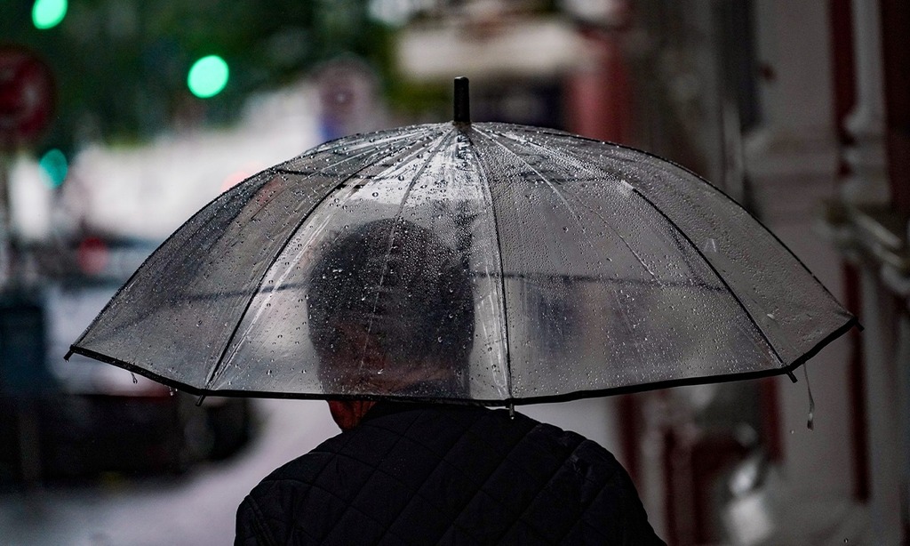 Frente fria traz chuva intensa e alerta amarelo para áreas de divisa entre SC e RS