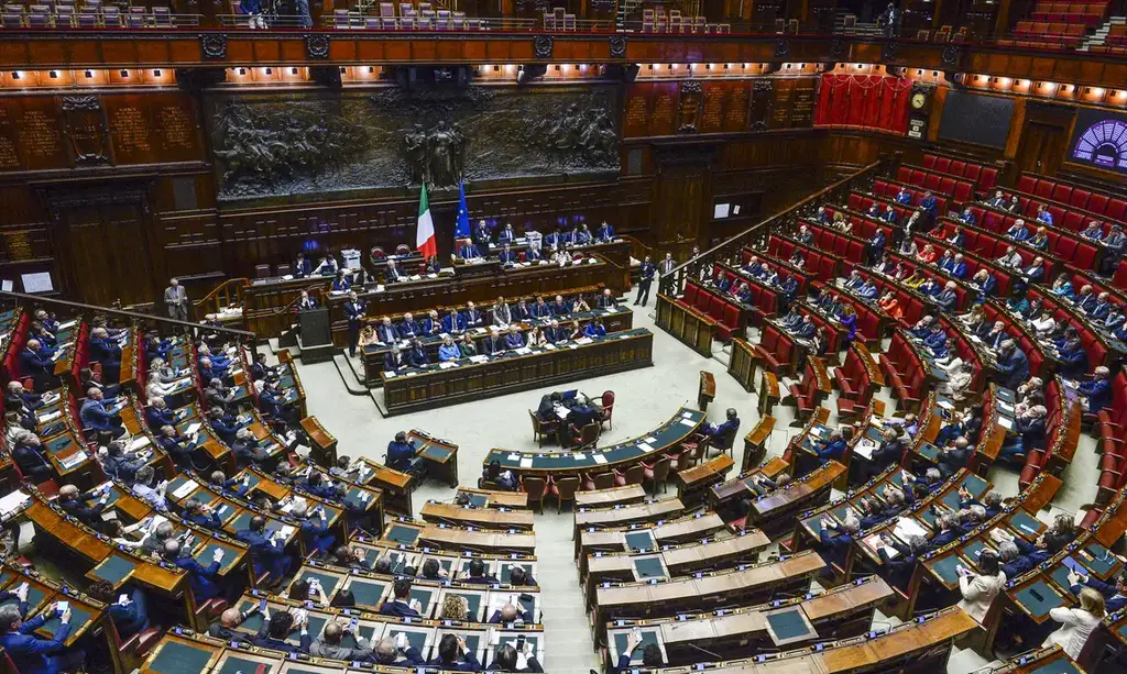 Câmara dos Deputados na Itália aprova decreto que restringe cidadania