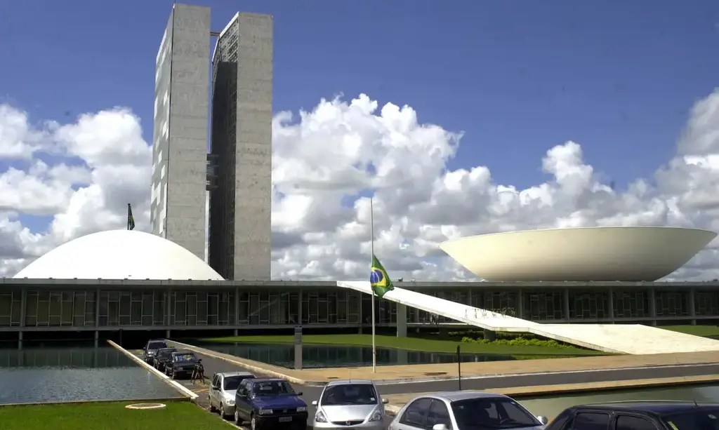 Comissões do Senado aprovam flexibilização do licenciamento ambiental