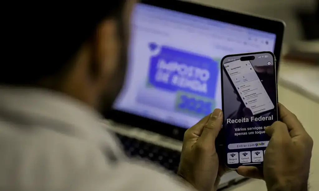 RECEITA ABRE NA SEXTA CONSULTA A MAIOR LOTE DE RESTITUIÇÃO DA HISTÓRIA