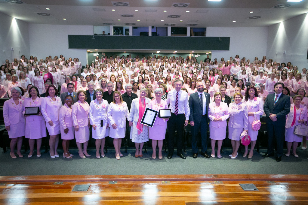 Ato parlamentar homenageia encontro estadual da Rede de Feminina de Combate ao Câncer