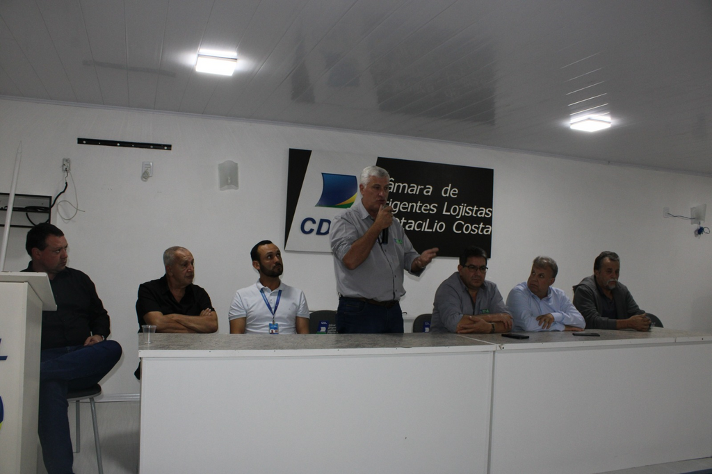 Ampliação da rede adutora na Avenida Olinkraft foi tema de reunião com a comunidade em Otacílio Costa