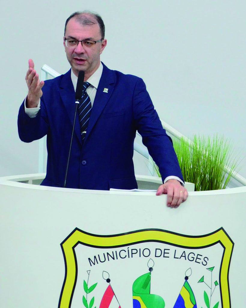 https://suitacdn.cloud-bricks.net/fotos/15788157/file/desktop/Maur%C3%ADcio%20Batalha%20vai%20a%20federal.jpg?1747920101