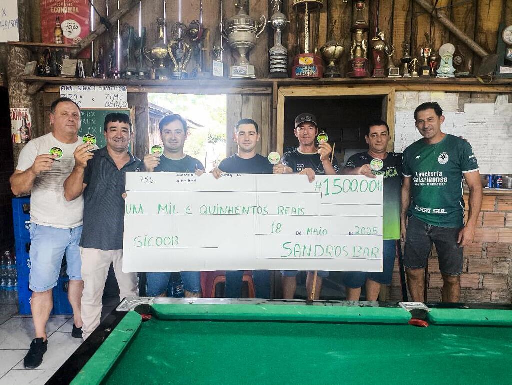 EQUIPE DO ZIZO E FILHO CONQUISTA  O CAMPEONATO DE SINUCA DO SANDRO’S BAR EM SÃO JOÃO DO SUL
