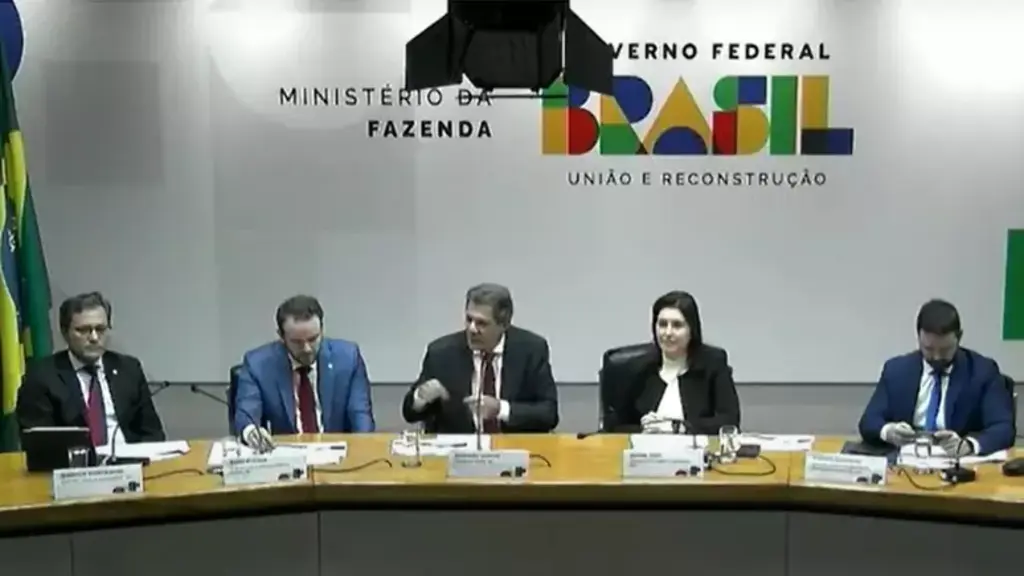 Governo anuncia bloqueio de R$ 31,3 bilhões no Orçamento de 2025 e eleva IOF