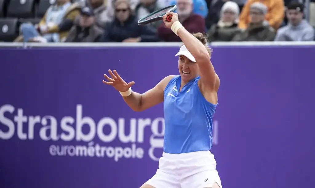 Bia Haddad despacha número 9 do mundo e vai à semifinal em Estrasburgo