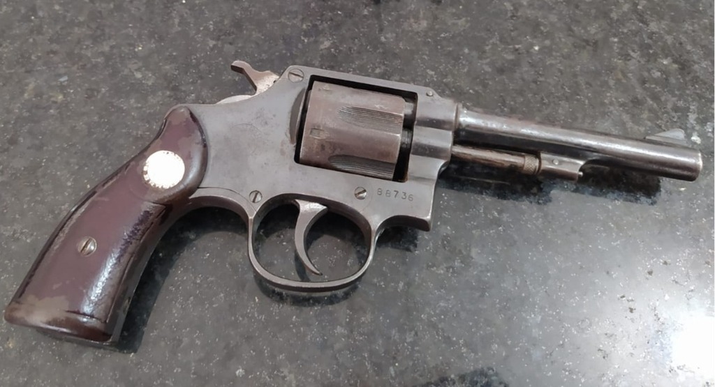 PM apreende arma de fogo no Bairro Coral