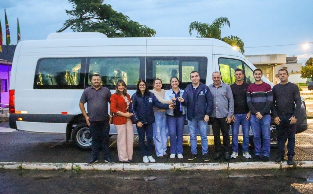 MORRINHOS DO SUL ADQUIRE VAN ZERO KM PARA TRANSPORTE DE PACIENTES