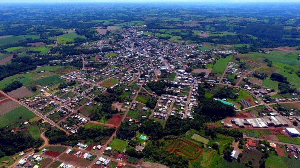 Iporã do Oeste comemora 36 anos com eventos culturais, esportivos e religiosos