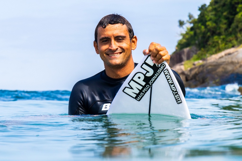 Projeto aposta no surfe e patrocina Igor Moraes