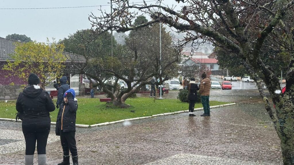 Primeira neve do ano é registrada em Santa Catarina