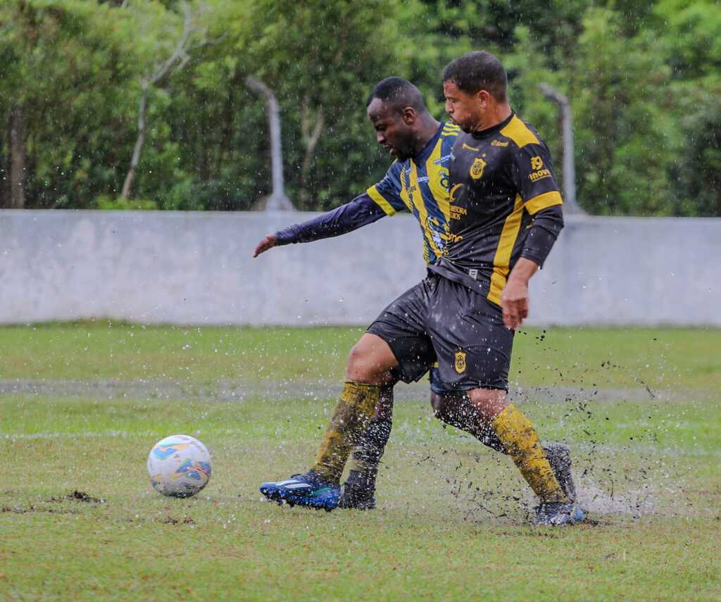Bagé vence a primeira partida na Segundona embaixo de chuva