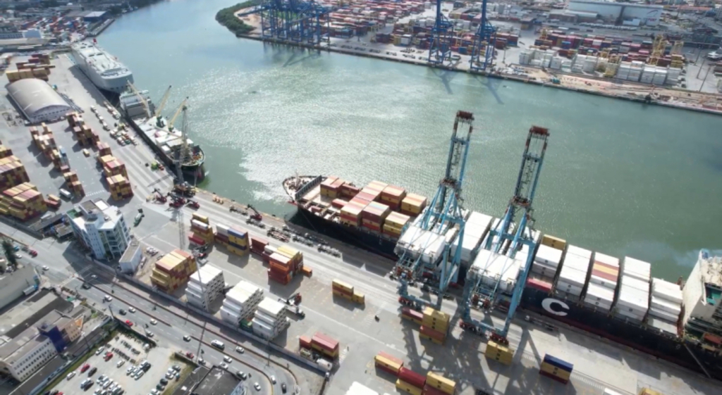 Presidente Lula participa da cerimônia de retomada das operações do Porto de Itajaí, em Santa Catarina