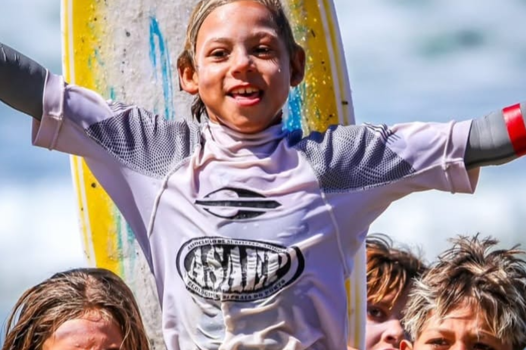 Foto Zimbasurfshots - Promessa do surf catarinense, jovem atleta de Imbituba se destaca em competições estaduais
