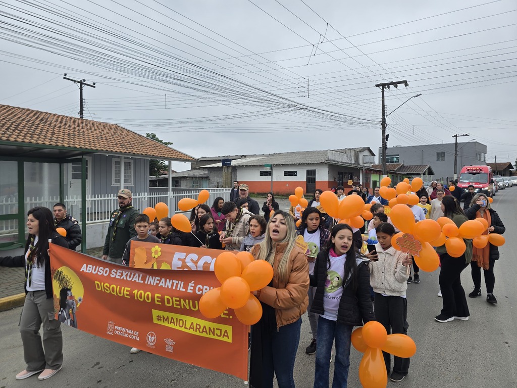 Otacílio Costa realiza caminhada de conscientização contra o abuso e a exploração sexual de crianças e adolescentes