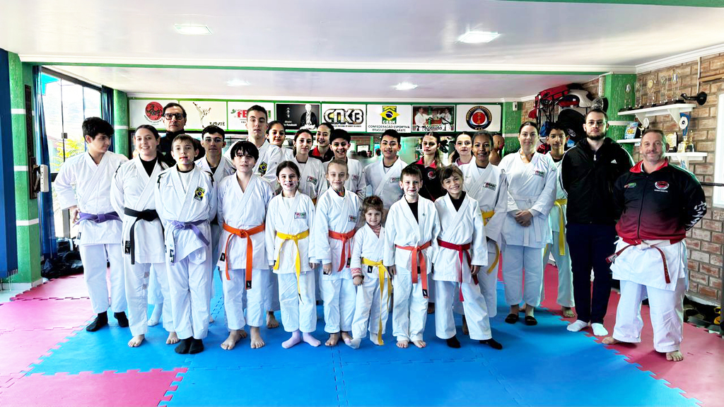 Associação Amigos do Karatê de Capinzal oferece Palestra de Nutrição aos Atletas do Karatê