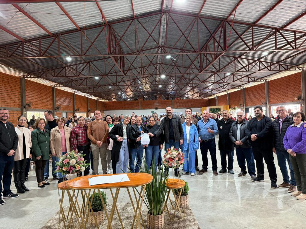 Capinzal lança Programa Municipal de Atenção à Pessoa Idosa durante evento com homenagens às Mães da terceira idade