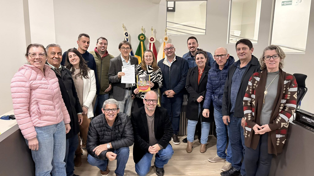 Moção de Aplauso reconhece obra sobre herança alemã em Capinzal e destaca jovem atleta convocada para o Pan-americano