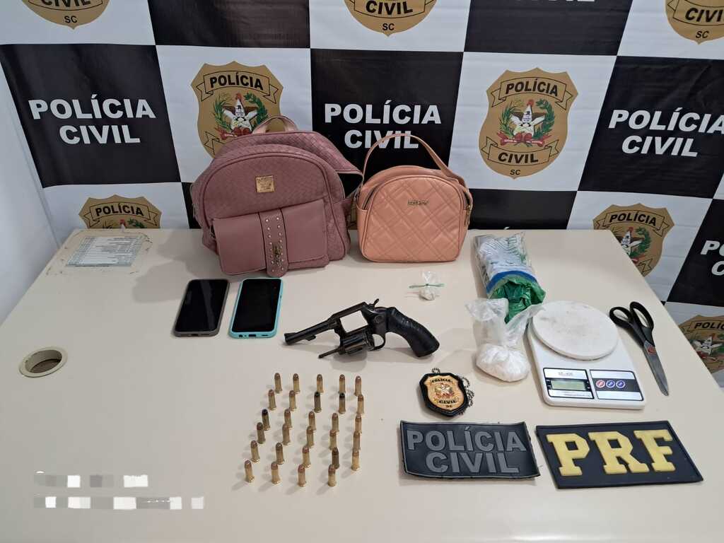 Operação em Bom Retiro resulta em prisão de suspeita de integrar organização criminosa