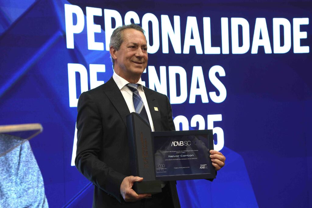 Neivor Canton recebe título de Personalidade de Vendas da ADVB/SC 2025