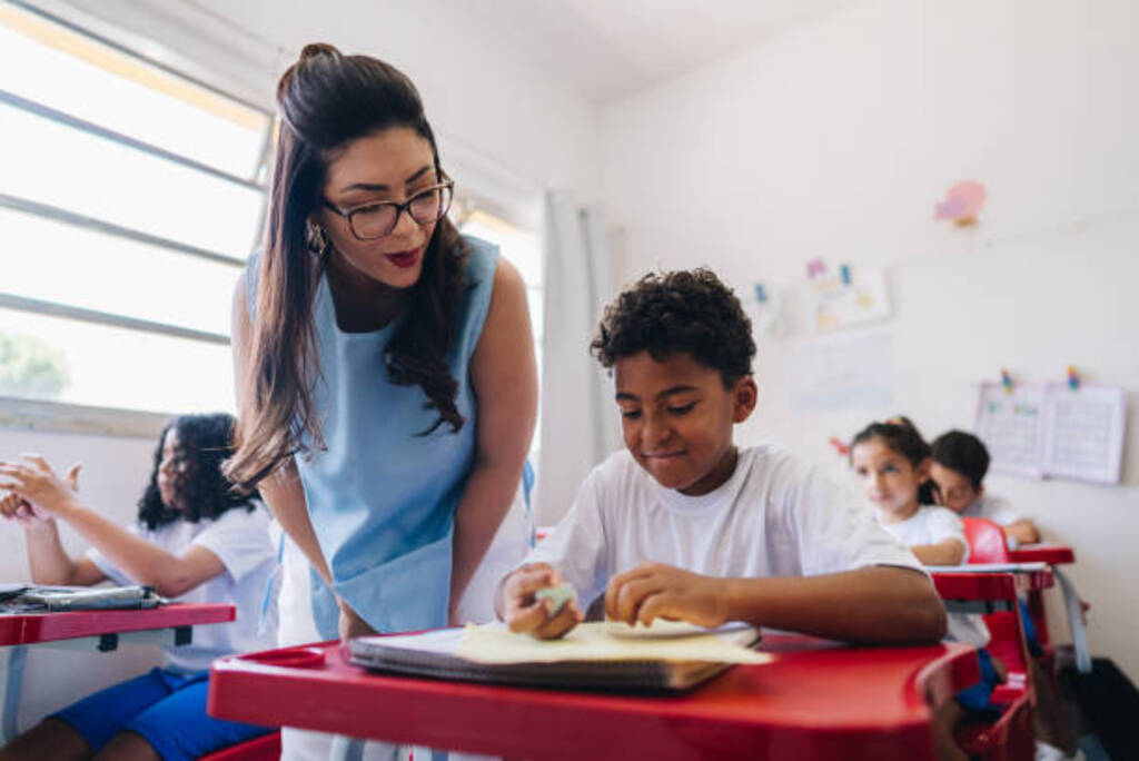 Legislativo aprova prioridade de matrícula para filhos de servidores de escola