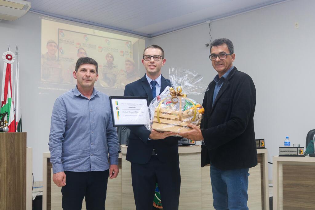 CÂMARA DE PRAIA GRANDE PRESTA HOMENAGEM  AO SOLDADO POSPICH